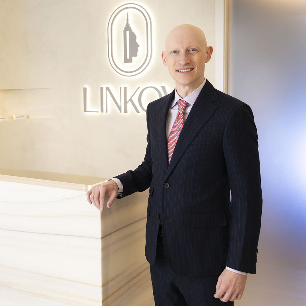 NYC Hair Transplant Surgeon Dr. Gary Linkov